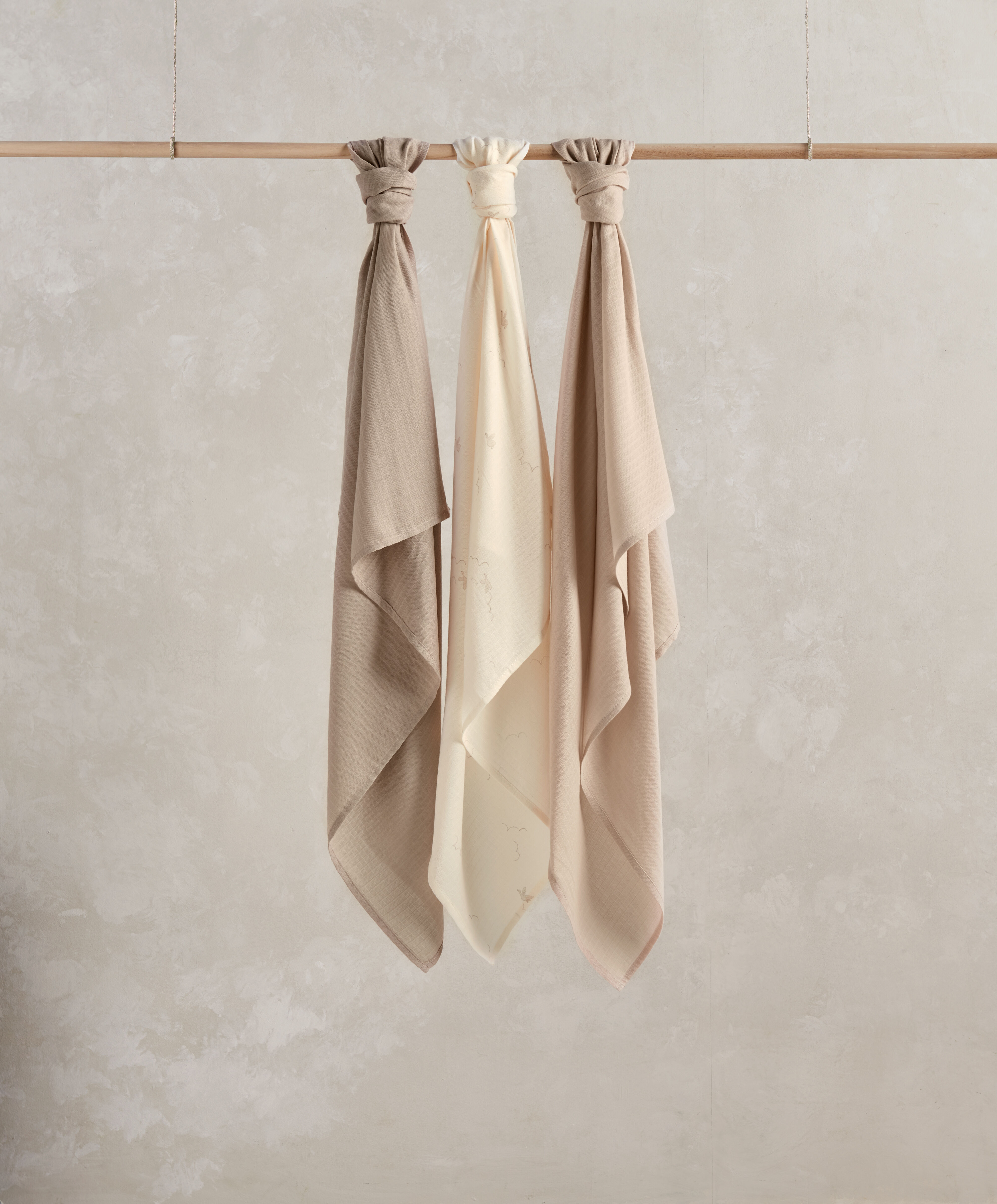 Nappy Caddy 5 Piece Bundle with 3 piece Organic Sleepsuit - Cashmere Waffle image number 8